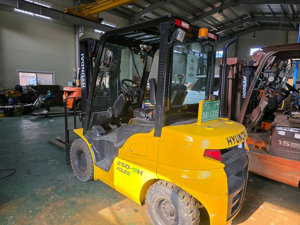 16년식 현대 포렉스 2.5톤 3.3m 디젤 중고지게차 / 시세 대비 저렴해요 이미지