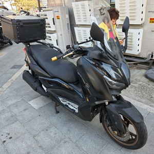 22년식 2채널 블랙박스 엑스맥스300 팝니다