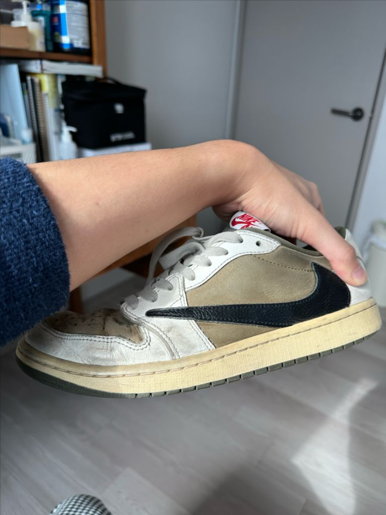 나이키 에어 조던1 트래비스 스캇 로우/275 이미지