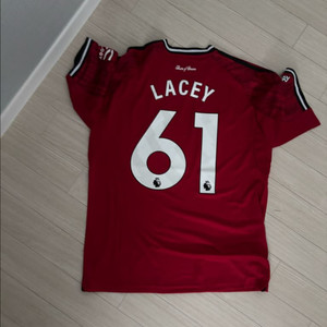 맨유 25/26 홈 유니폼 LACEY 61 이미지