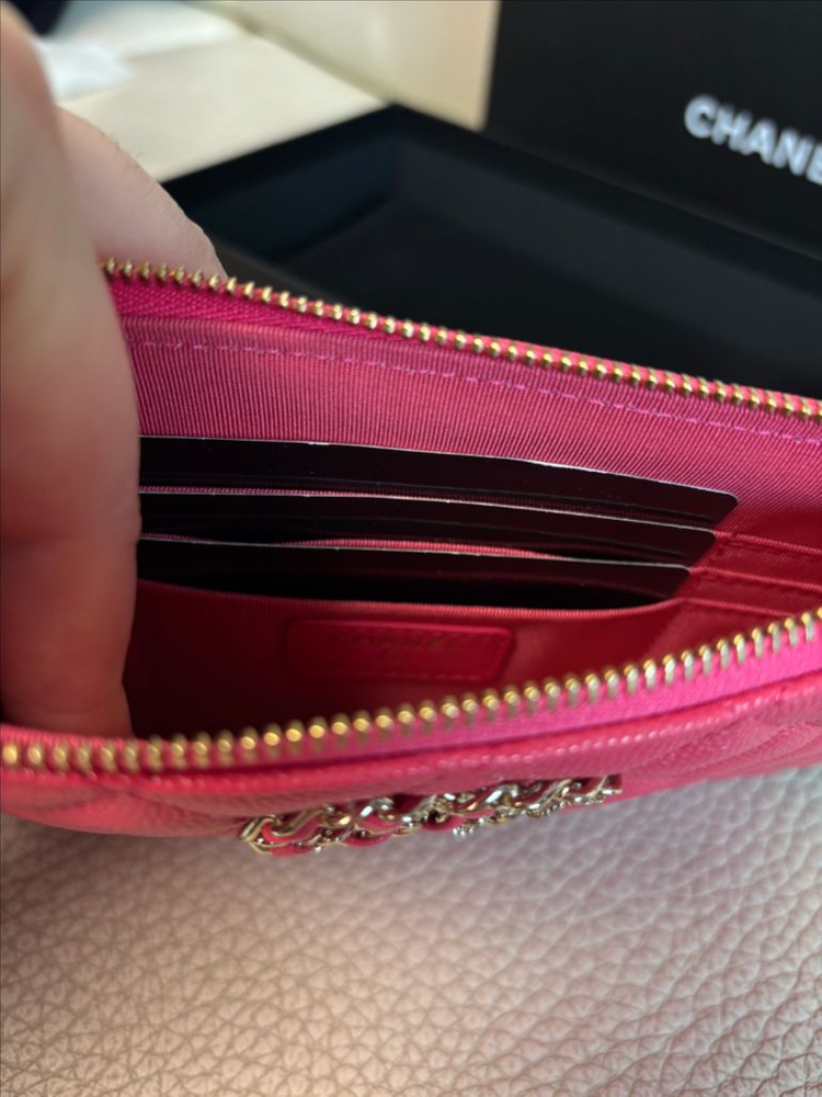 [미사용][정품]샤넬 19 하프체인 로고 캐비어 클러치백--4