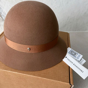 헬렌카민스키 에타(울100%)