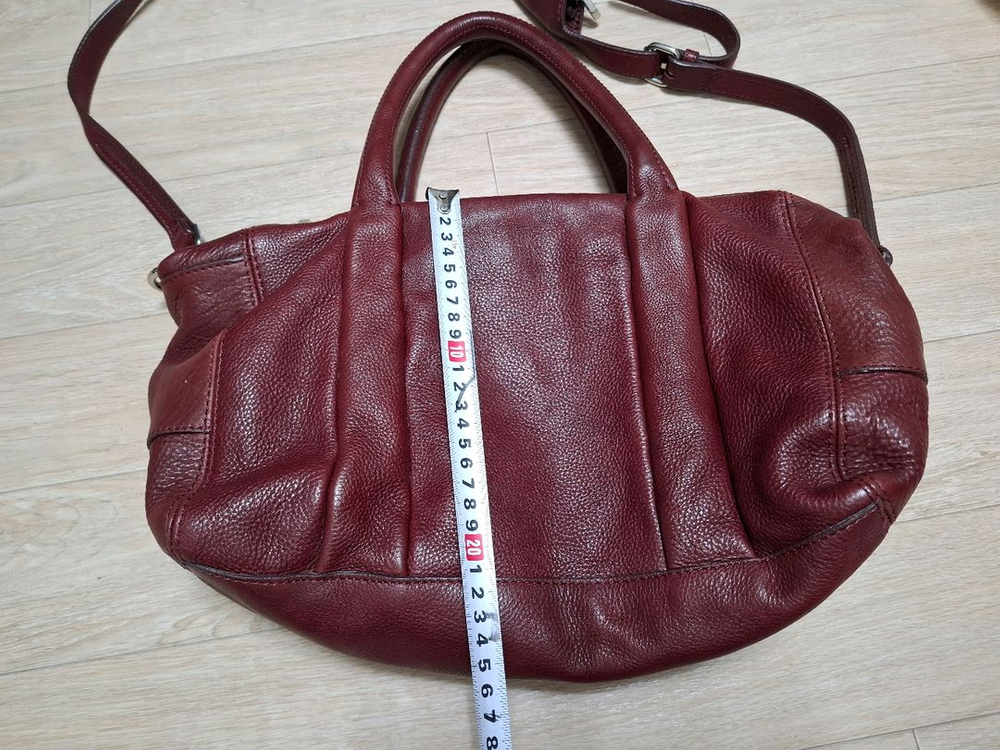 자라 가죽가방 이미지