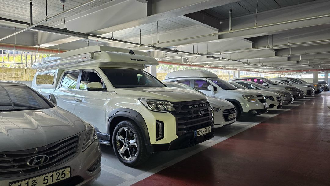 로드트립캠핑 캠핑카 라이트플러스 캠핑카 전시차 판매합니다. 이미지