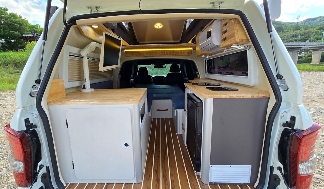 로드트립캠핑 캠핑카 라이트플러스 캠핑카 전시차 판매합니다. 이미지