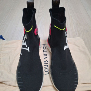 (정품)새상품 루이비통 로고 큐빅 삭스러너 여성 스니커즈