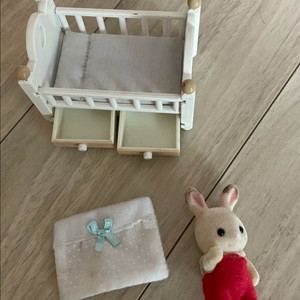 실바니안 패밀리 아기토끼 침대