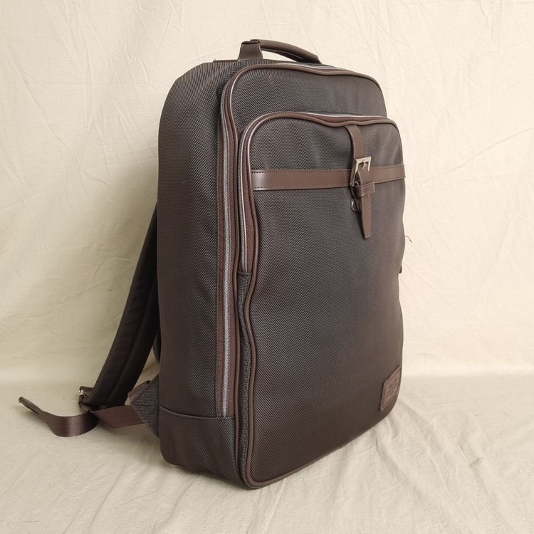 헤지스 백팩 책가방 노트북 패드 수납--1