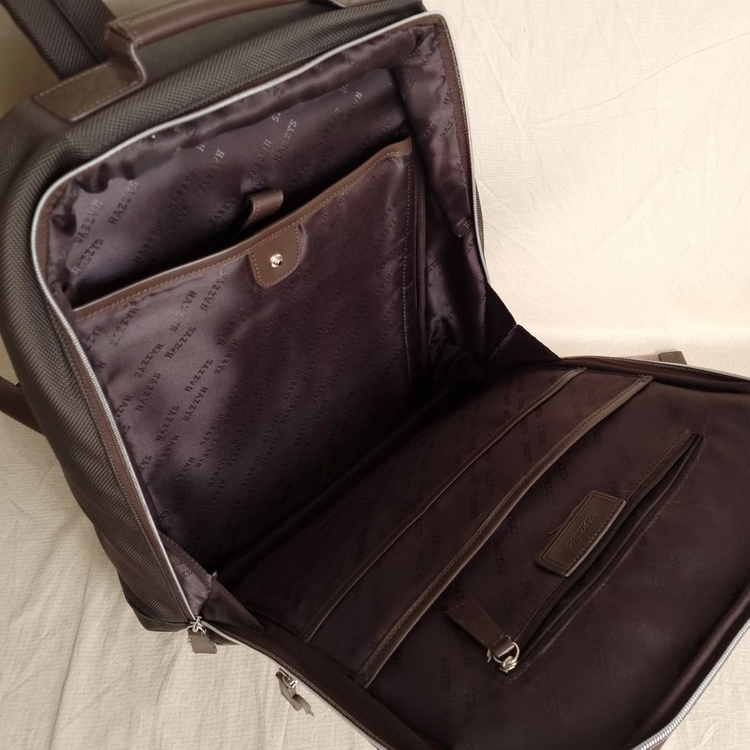 헤지스 백팩 책가방 노트북 패드 수납--4