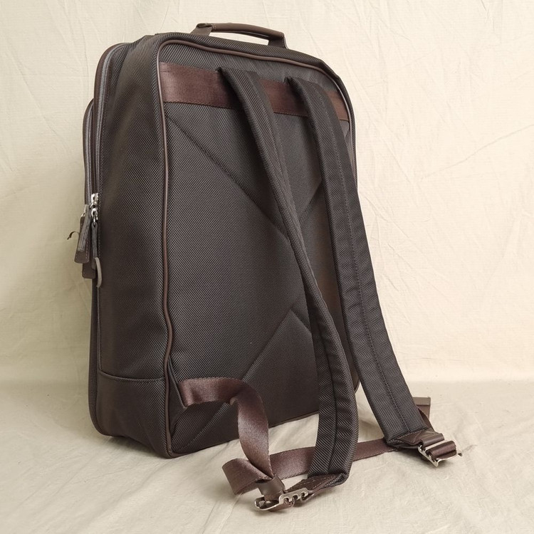 헤지스 백팩 책가방 노트북 패드 수납--2