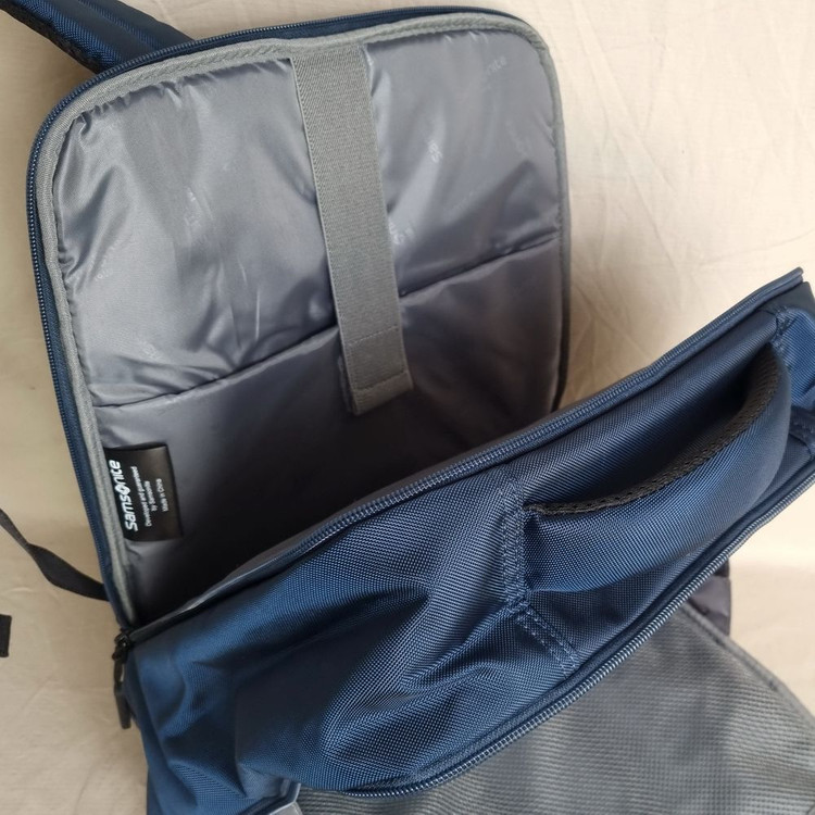 샘소나이트 백팩 책가방 노트북 패드 수납--5