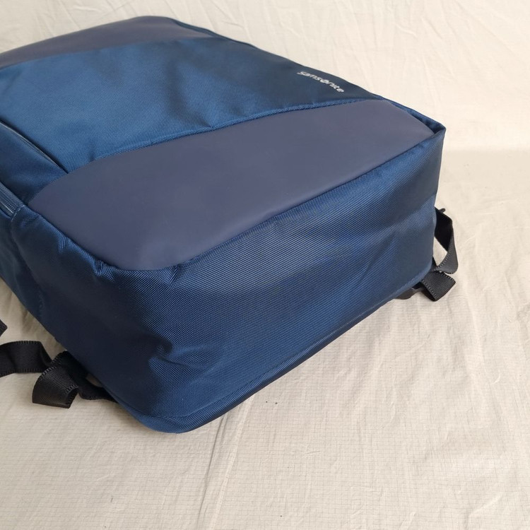 샘소나이트 백팩 책가방 노트북 패드 수납--3