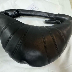 (미착용 새상품) 르메르 포춘백 미니 블랙 양가죽