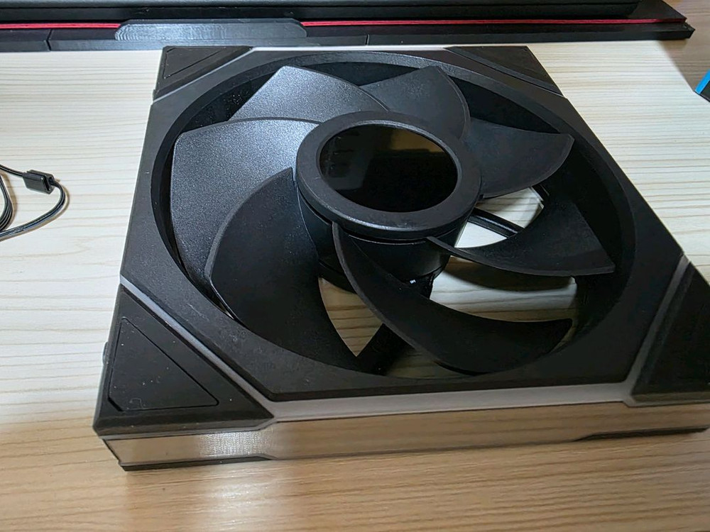 리안리 UNI FAN SL-INF 140 RGB 리버스 판매합니다--2