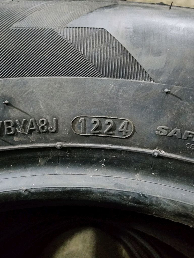 235 60 16 중고타이어--6