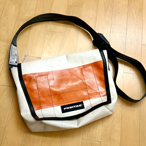 [프라이탁] 덱스터 (화이트/오렌지, 민트택 포함) 이미지