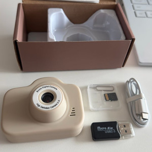 부이 디지털 카메라 Y2K 디토 감성 이미지