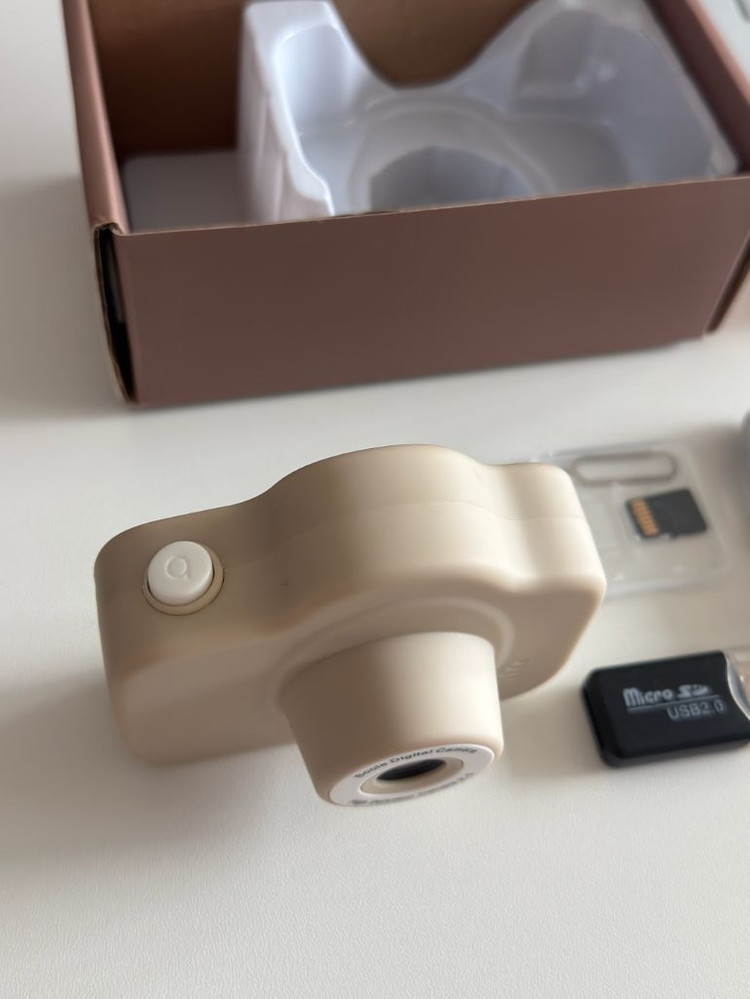 부이 디지털 카메라 Y2K 디토 감성 이미지