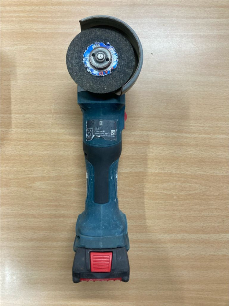 보쉬 GWS 18V-7 4인치 충전 그라인더 세트 이미지