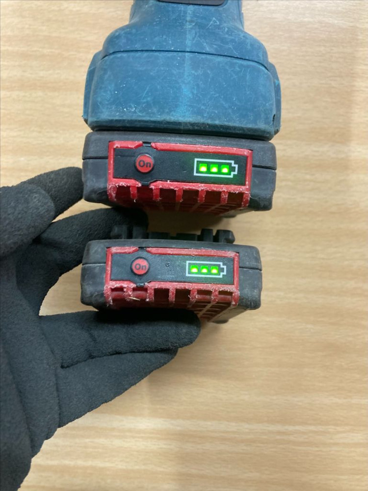 보쉬 GWS 18V-7 4인치 충전 그라인더 세트 이미지