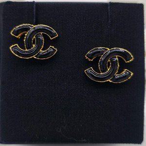 샤넬 CC 블랙 귀걸이 미개봉 선물가능 정가이하