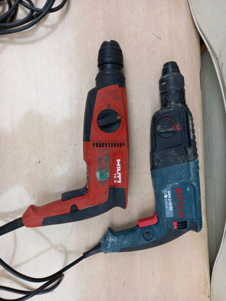 힐티 보쉬 햄머드릴 2개--1