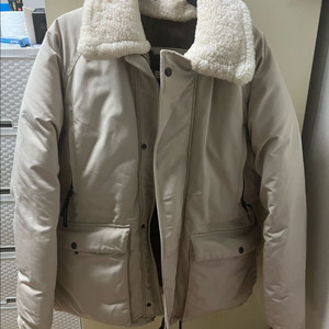 유니폼브릿지 덕다운 패딩 양털카라 점퍼 사이즈M(95~100)