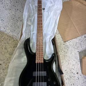 콜트 C4 디럭스 베이스기타 판매