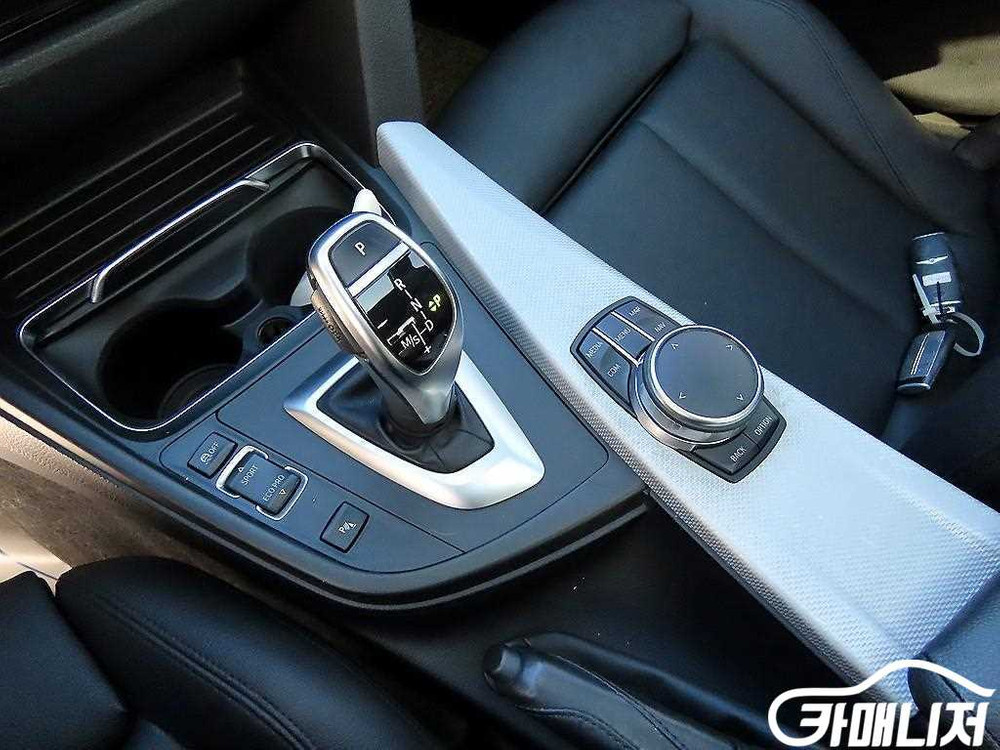 [BMW]3시리즈 (F30) 320i M 스포츠 #2026년특가--9