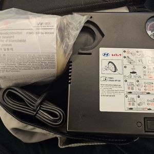 정품 현대기아 타이어 펑크 응급수리 키트.