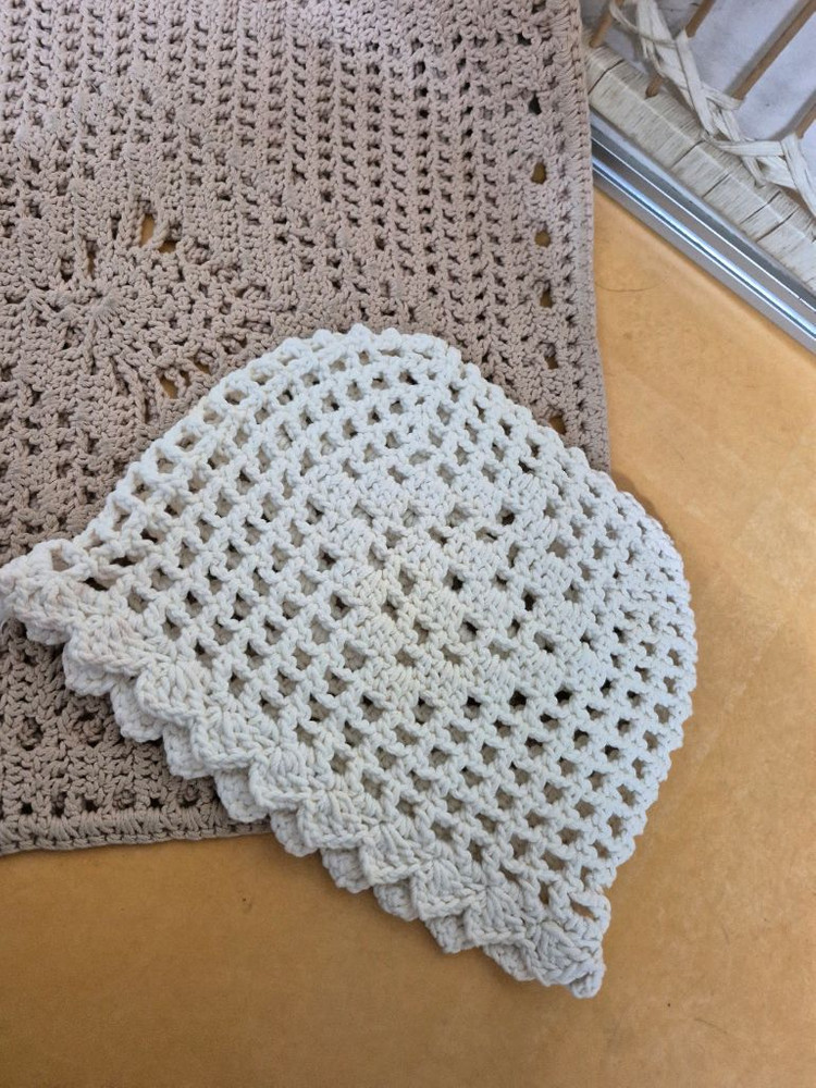 손뜨게면소재자동차머리받침대커버 이미지