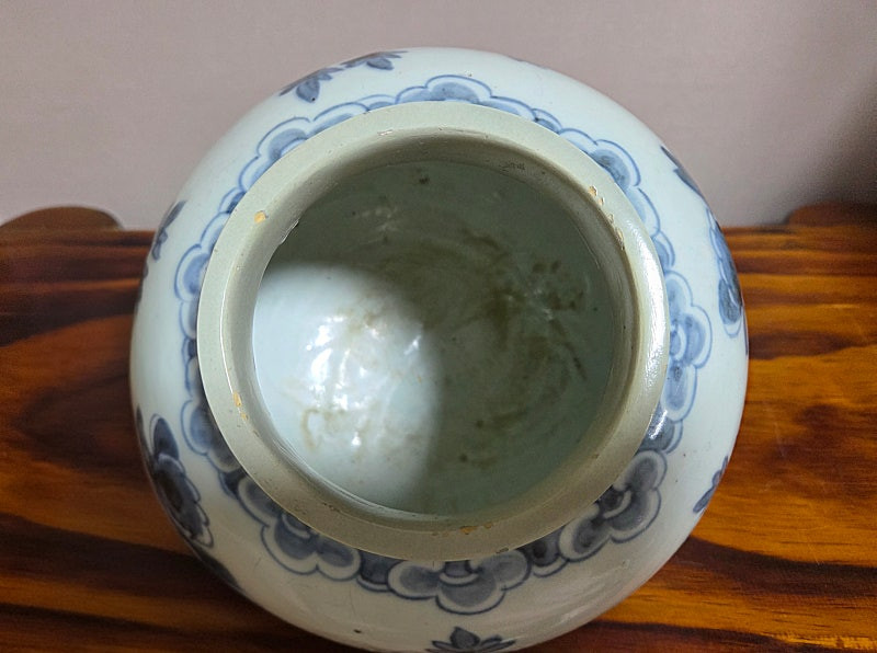 골동품 조선시대 분원 관요사기 청화백자 동자명모란문호 이미지