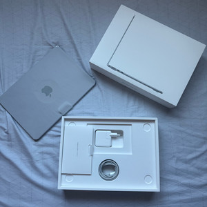 맥북 에어 M2 13인치 8GB 256GB 스페이스그레이