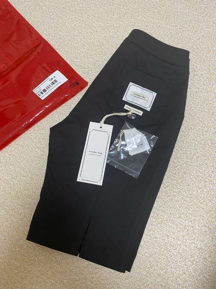 오버듀플레어 tight bermuda pants 새상품--7