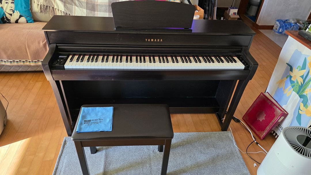 야마하 디지털피아노 CLP-735R 판매합니다. 이미지