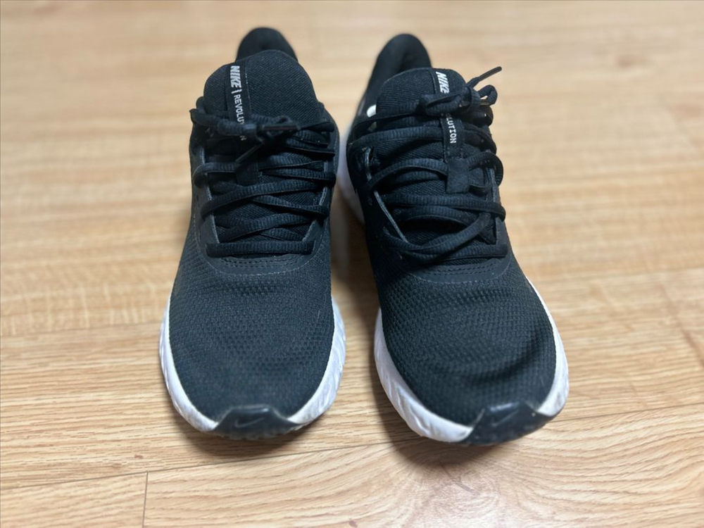 나이키 레볼루션 운동화--2