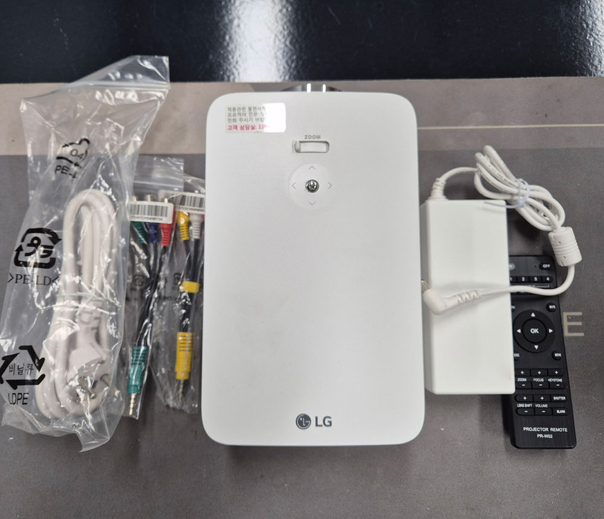 LG 미니빔 PF1500 1400안시 풀HD LED 중고빔프로젝터 (총사용 0시간)--2