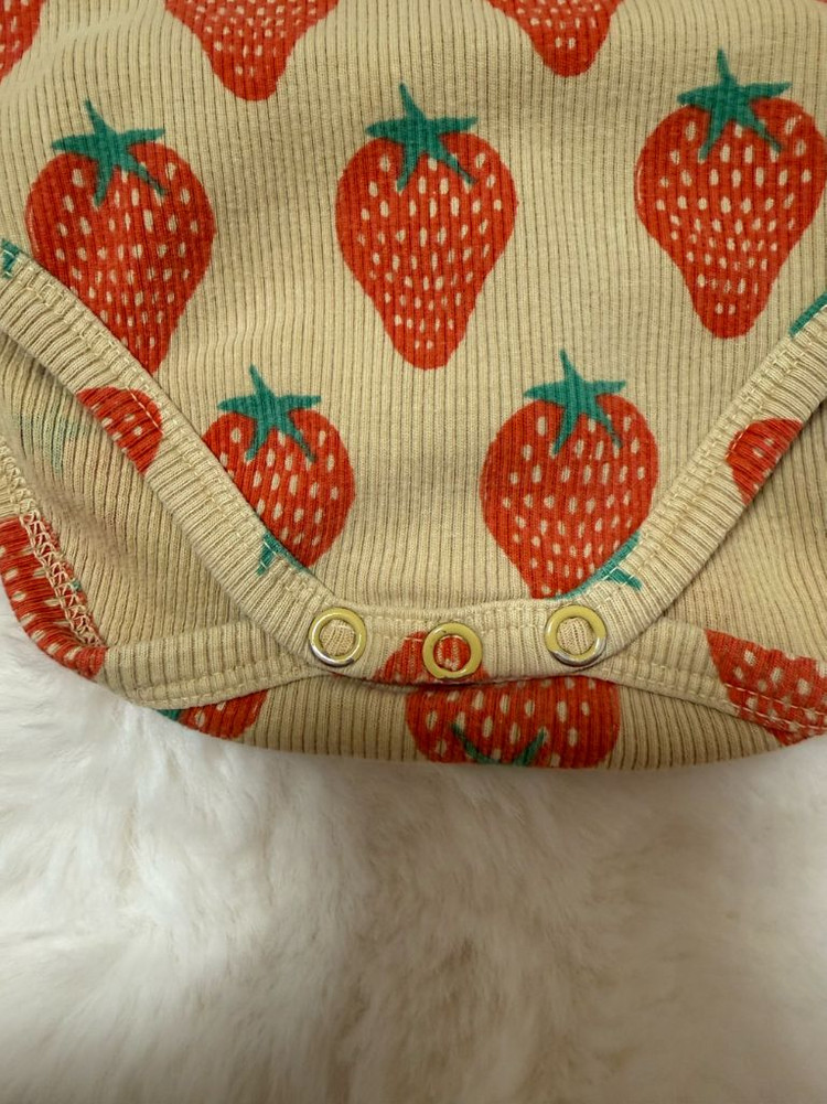 보보쇼즈 딸기나시 18-24m, 딸기범벅티 24-36m 일괄 (오염있음)--4