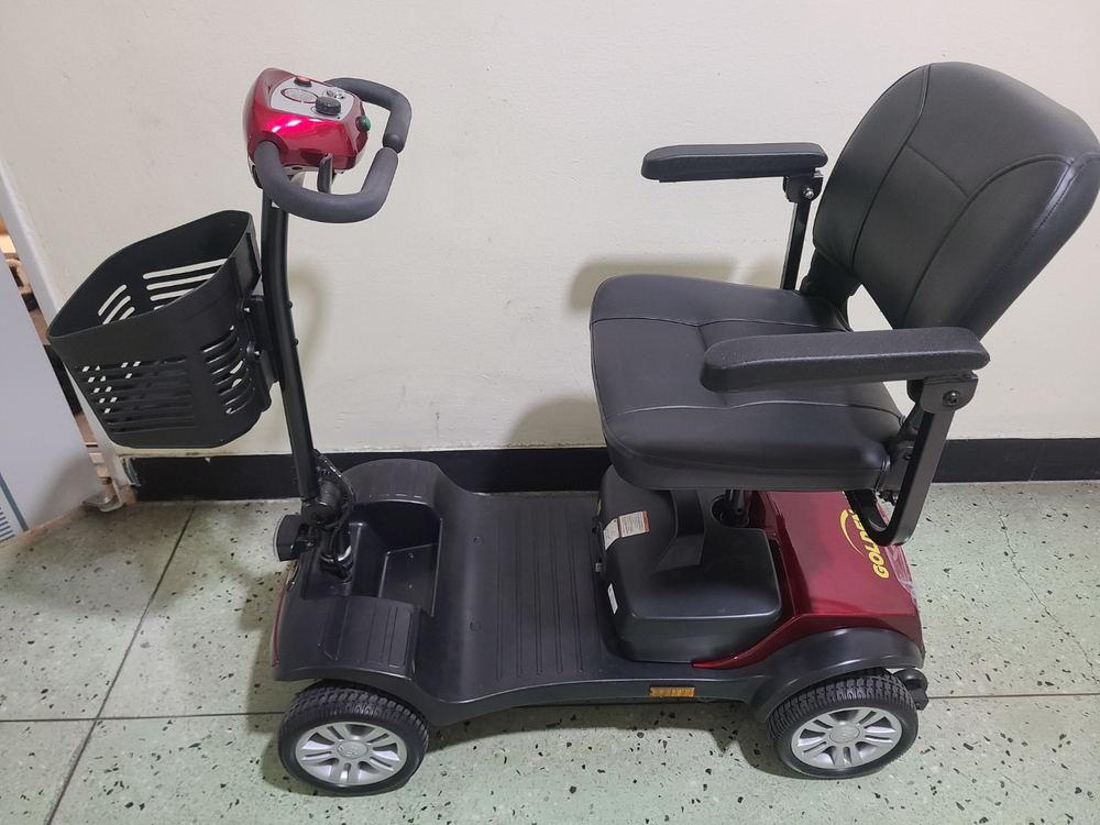 AU테크 에코로 골든체어 100 어르신 전동차--1