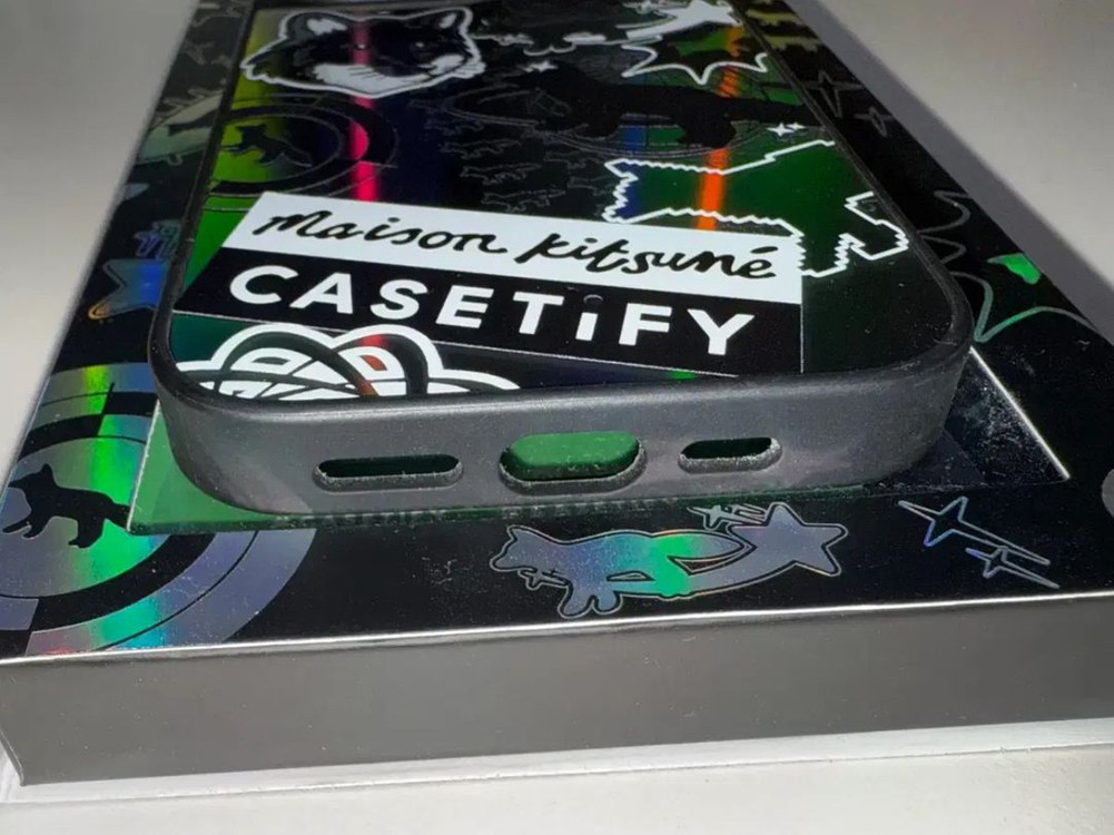 케이스티파이x메종키츠네 홀로그램 아이폰14프로/15프로--4