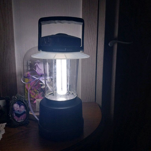 캠핑 랜턴(새건전지 포함)