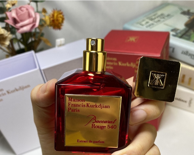 메종 프란시스 커정 바카라 루쥬 540 엑스트레 드 퍼퓸 70ml 공용향수 이미지