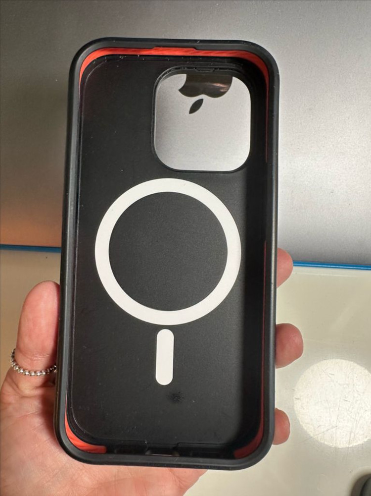 (상태A)케이스티파이x메종키츠네 콜라보 아이폰 14프로--3