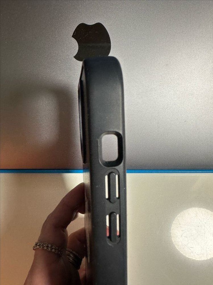 (상태A)케이스티파이x메종키츠네 콜라보 아이폰 14프로--6