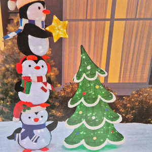 코스트코에서 판매하는 LED 펭귄 가족 트리 장식입니다-