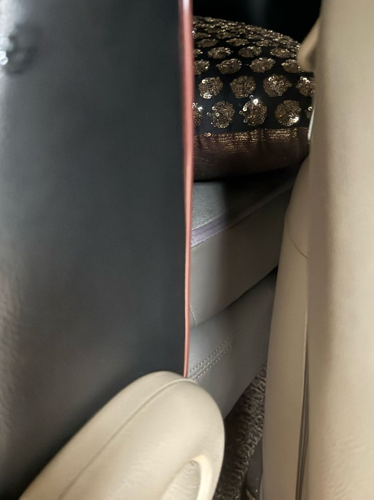 2013년 그랜드카니발 하이리무진 11인승팝니다.--5