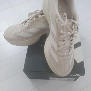 새 상품)아디다스 아디제로 에보sl 245m 러닝화