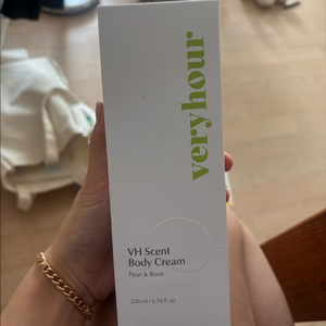 베리 아워 바디 크림 새 상품