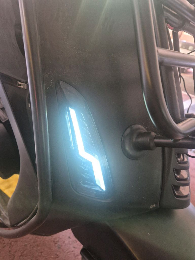 베스파 프리마베라/스프린트 전,후면 시그널 방향지시등(깜빡이) 이미지