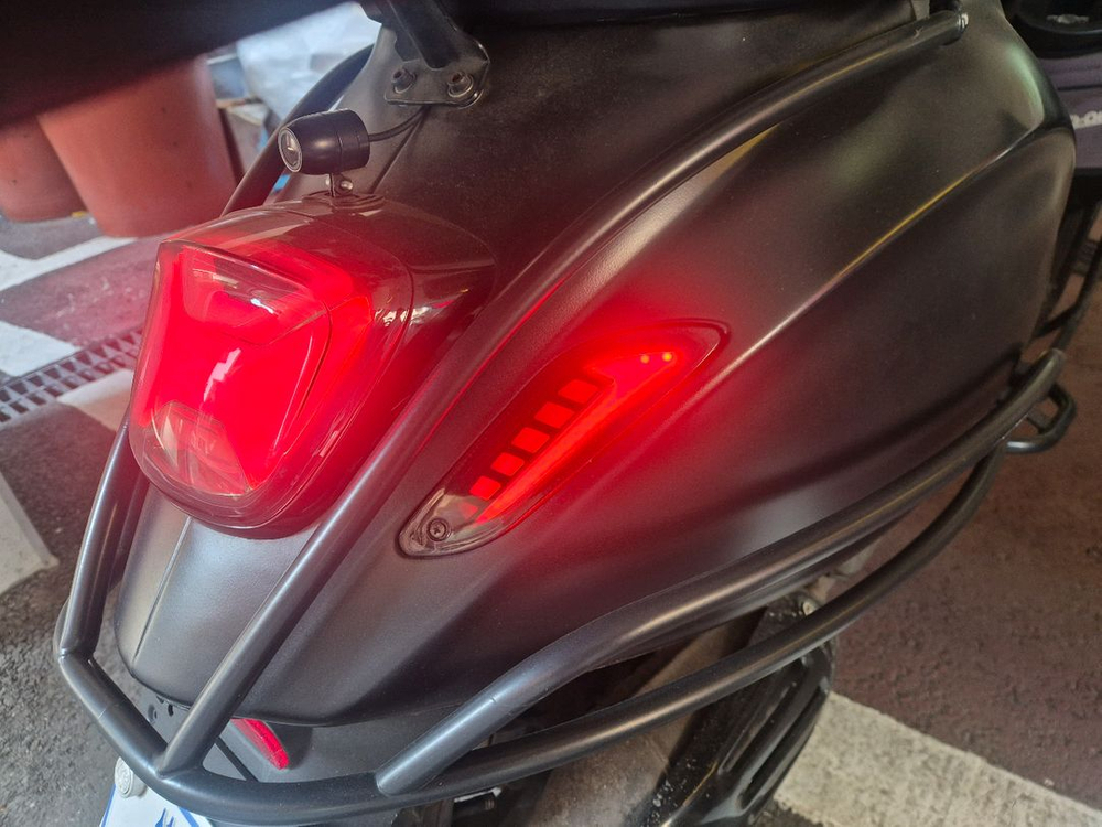 베스파 프리마베라/스프린트 전,후면 시그널 방향지시등(깜빡이) 이미지